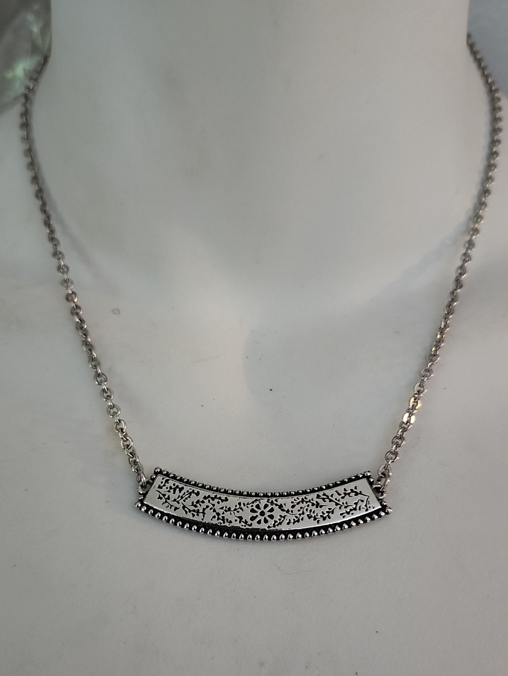 Vtg Caroline Emmons Silver Engraved Curved Bar Necklace